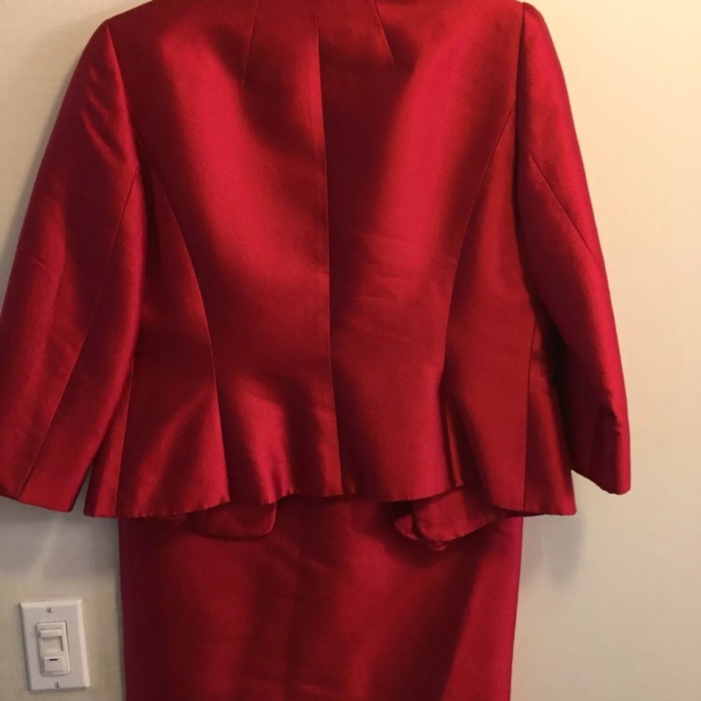 Screen Worn Arrested Development Jacket & Skirt - image 4